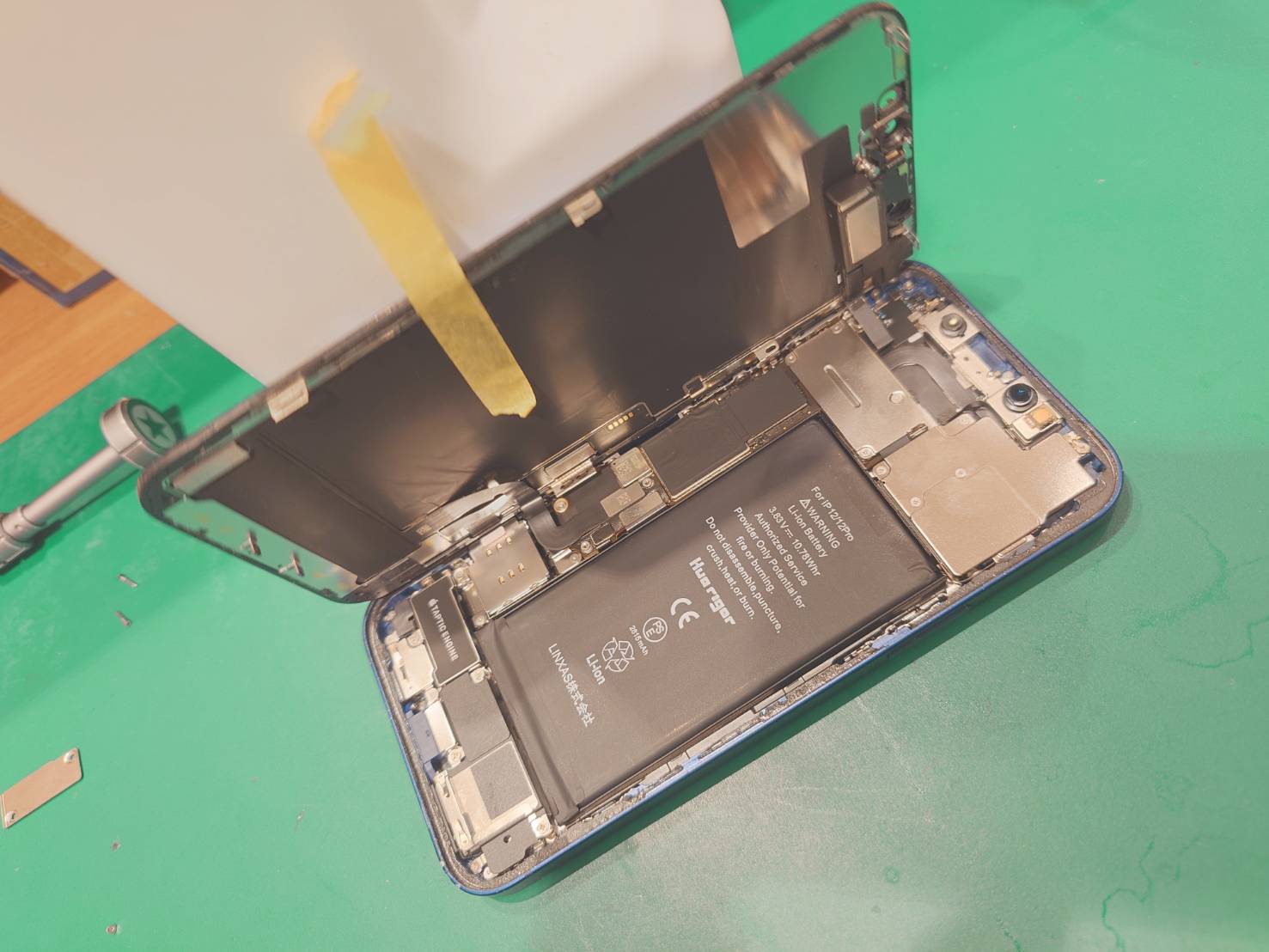 【横浜よりご来店】iPhone12のバッテリー交換修理をさせていただきました！